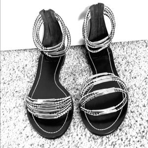 Never worn Tory Burch Sandals